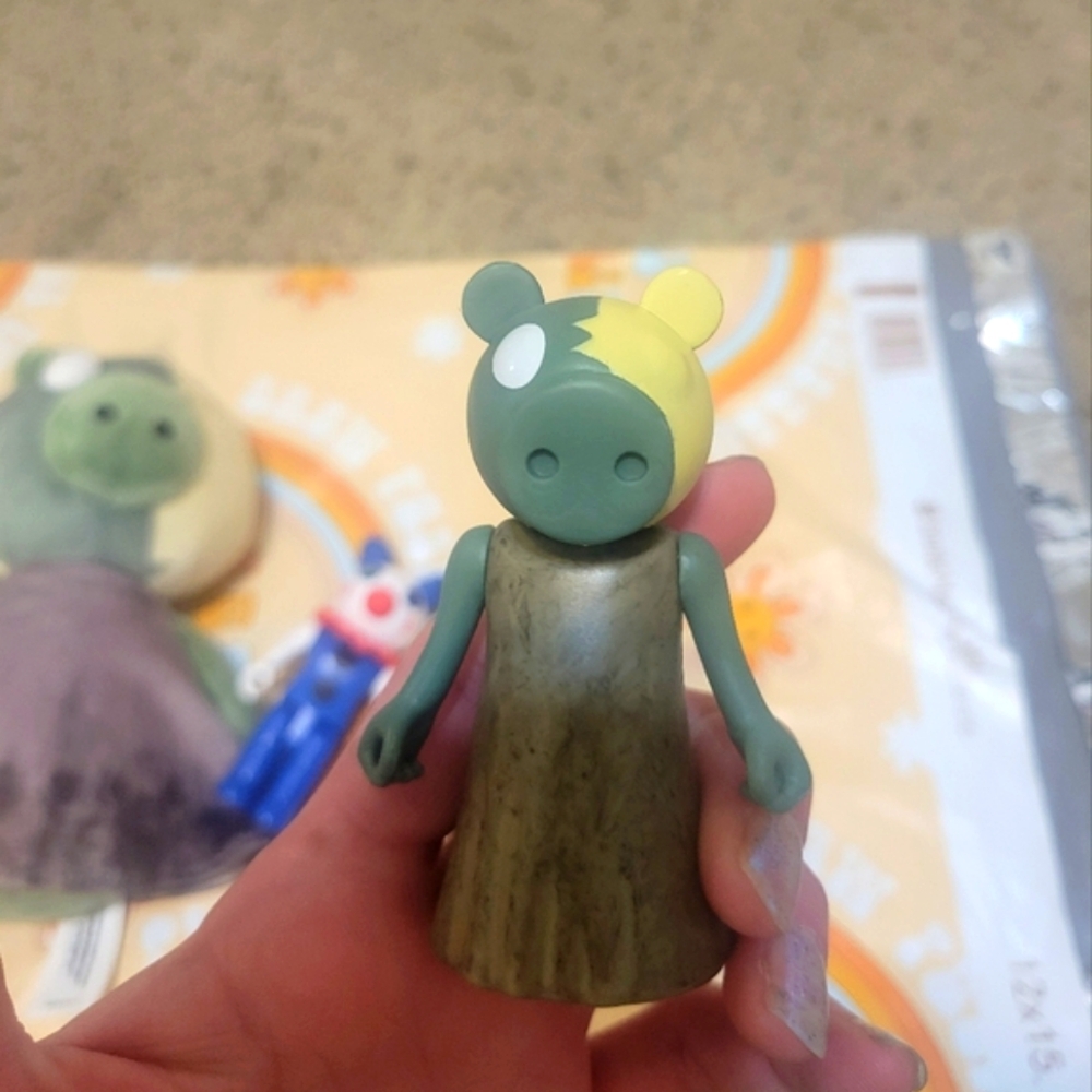 ROBLOX BUNDLE - Picture 4 of 4